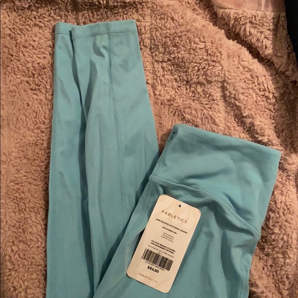 Fabletics 7/8 Length - Picture 2 of 2